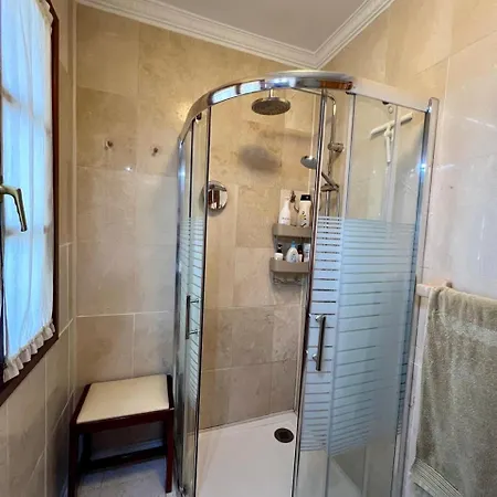 Magnific Americas View 아데제